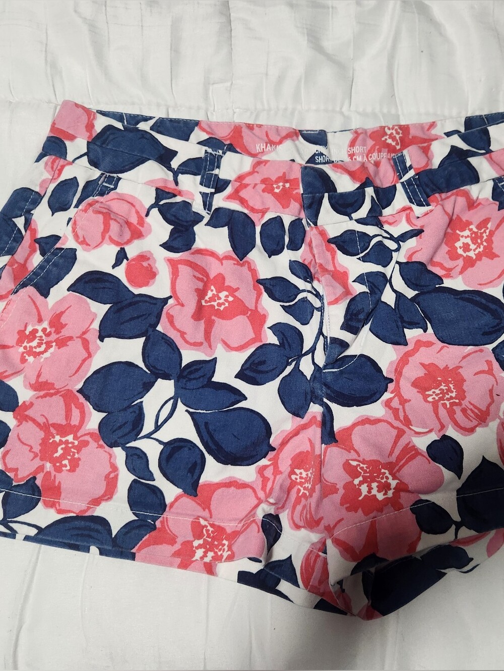 Women’s Pink Floral Cotton Shorts with Pink And Navy Leaf Print GAP Size 8